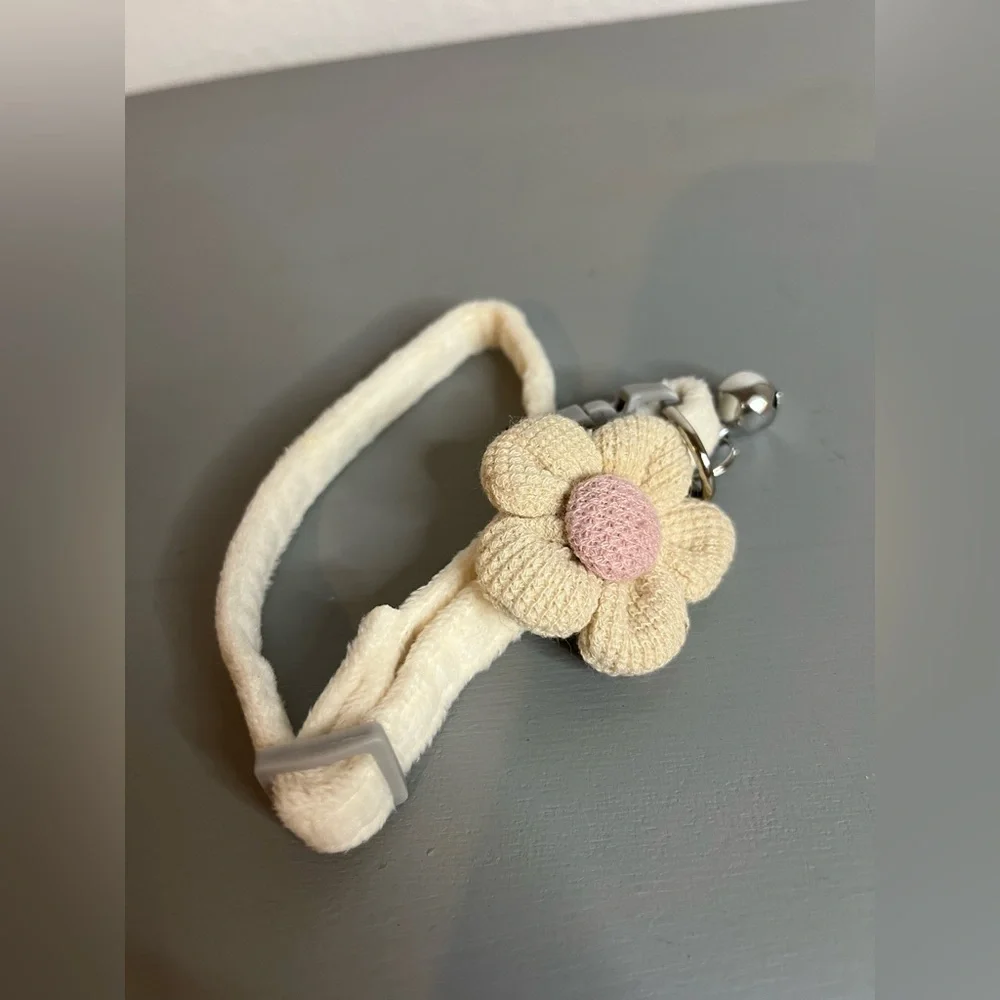 Cream White Flower Cat Collar w/ Bell | Soft Velvet Adjustable Breakaway Kitten